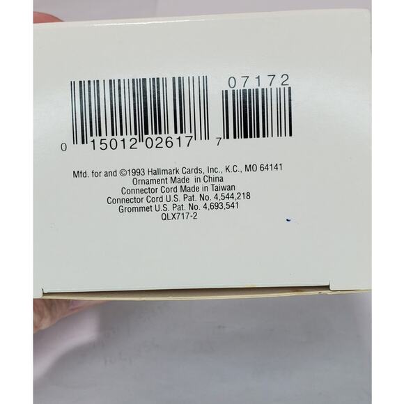 Vintage Hallmark Keepsake Ornament Magic Series Dog's Best Friend (Lighted) 1993 - Picture 8 of 10